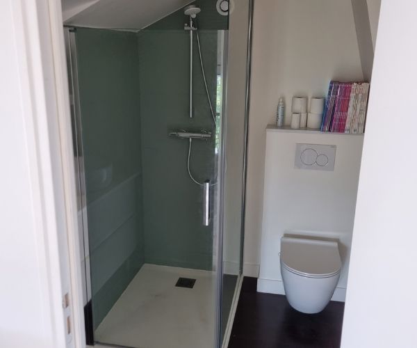 Salle d’eau sous combles rénovée à Chatou